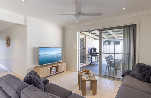 Soldiers Point House | 15 Oasis Close, Soldiers Point