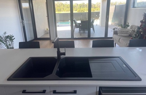 Palmview House | 15mins to Mooloolaba Beach opposite Conservation!