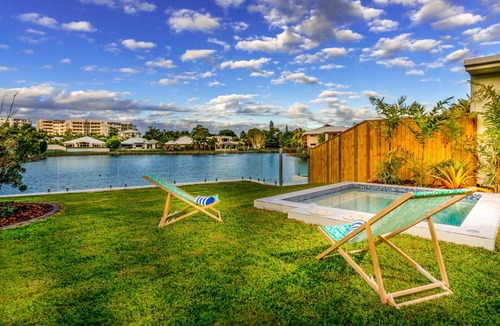 Trinity Beach House | 178 m² House ∙ 3 bedrooms ∙ 7 guests
