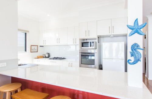 Forster House | 18 Cliff Road