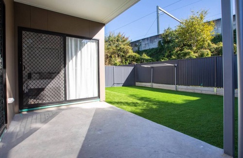 Oxley House | 1BR Unit | Private Bathroom Kitchen & living area