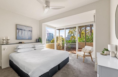 McMahons Point Apartment | 2-Bed Harbourside Home with Views in Fab Location