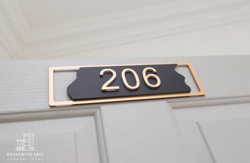 Brunswick East Apartment | 206 Modern King BR with Fast WiFi - Brunswick East - 30 Percent OFF