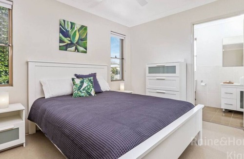 Kiama Apartment | 24/87 Manning St, Kiama · White Waters on Manning