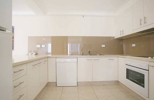 Surfers Paradise Apartment | 24B Peninsula Stylish Apt with Beach Views Surfers