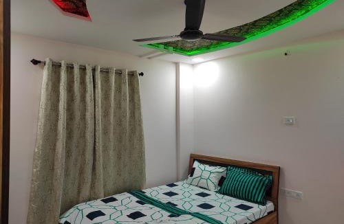 Paud Apartment | 2BHK Service Apartment 204 - OM SUS