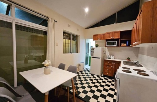Redfern House | 2BR in Redfern Close to Sydney CBD & Airport