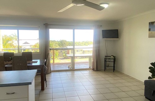 Rainbow Beach Apartment | 3/36 Manooka Drive - Rainbow Beach