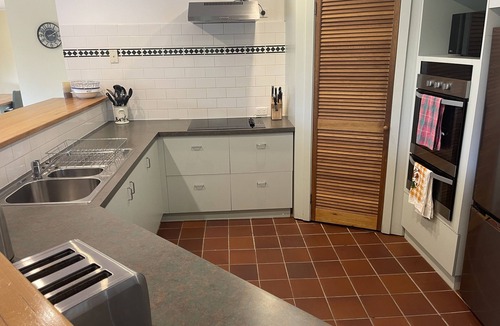 Mount Martha House | 3/4 acre Beach House, walk to beach & Mt Martha hamlet on Estuary boardwalk