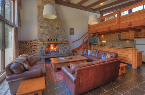 Crackenback Ski Chalet | 3 Bedroom Chalet No.3 with loft - sleeps 10