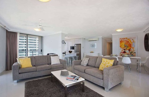 Surfers Paradise Apartment | 30F Peninsula Surfers Paradise Ocean Views