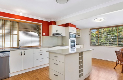 Rainbow Beach House | 32 Bombala Crescent - Rainbow Beach. Plenty of space, fenced, pets, Wifi