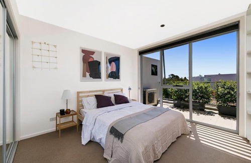 Braddon Apartment | 3BR Braddon Flat, 8 mins walk to CBD - Hosted by Canstay