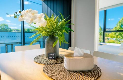 Reid Apartment | 3BRs Apt with Mountain Views Heart of Canberra
