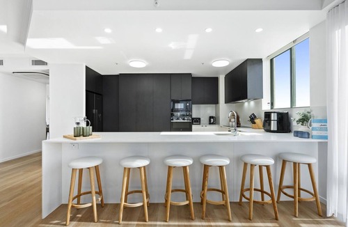 Surfers Paradise Apartment | 4 Bedroom Ocean View Unit at Sun City - Q Stay
