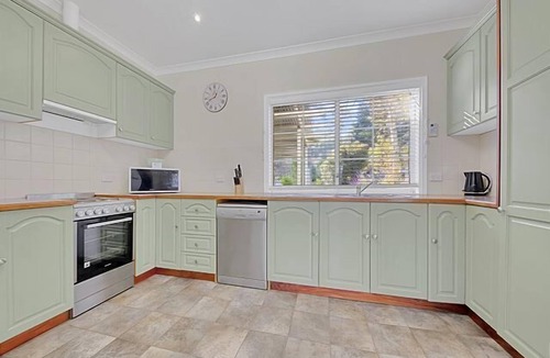 Bright Apartment | 406 Back Porepunkah Road