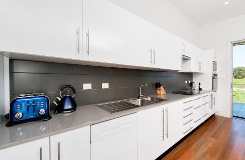 Anna Bay House | 41A Ocean
