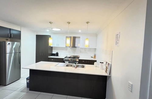 Logan Reserve House | 4BDR Spacious Family Retreat