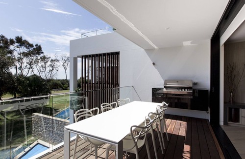 Byron Bay Apartment | 5/Fortyfive on Lawson - luxury absolute beachfront