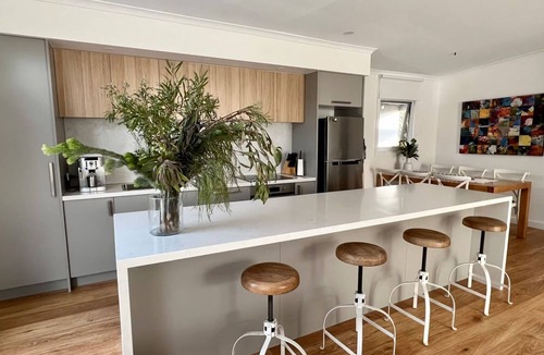 Sandy Point House | 72 The Boulevard Stay 3 Pay 2 Winter Special