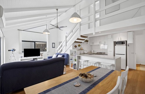 Wongarra Apartment | 8 Whitecrest Great Ocean Road - Ocean Views