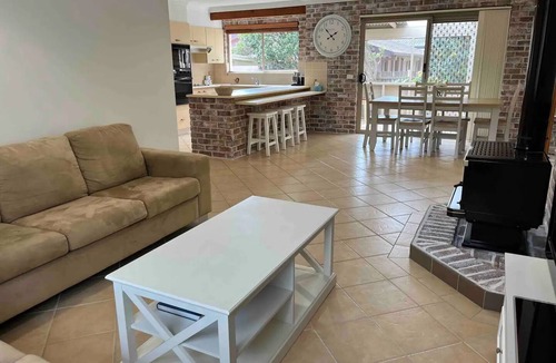 Surf Beach House | 80m from the beach