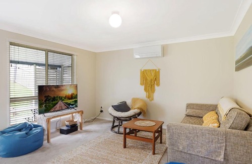 Dalmeny House | 9 Mummaga Way, Dalmeny
