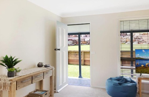 Dalmeny House | 9 Mummaga Way, Dalmeny