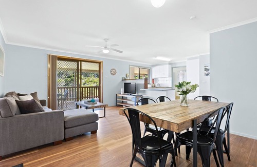 Dalmeny House | 95 Cresswick Parade, Dalmeny