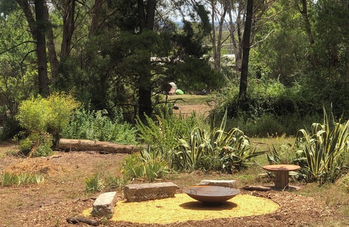 Kandos Cabin | A perfect Nature Stay in a gorgeous pet friendly tiny house