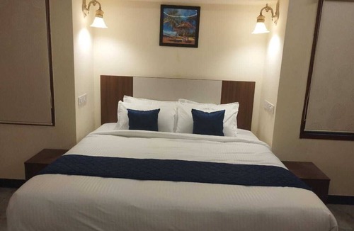 Parthasarathy Puram Hotel | A.R Residency