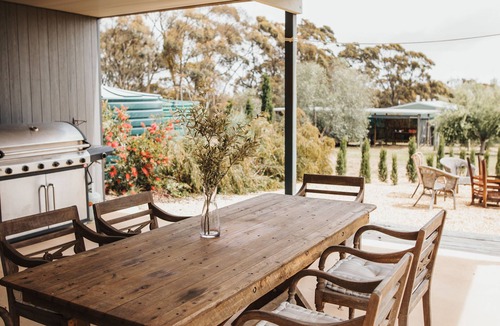 Spring Farm House | A tranquil 40 acre olive grove, comfort inside, fire pit & hot tub outside