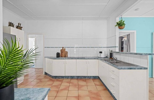 Burleigh Heads House | A true Original Jacaranda Estate