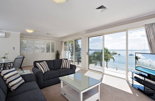 Salamander Bay House | A unique waterfront property
