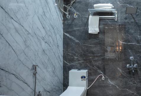 Noida Hotel | Aarchh Royale