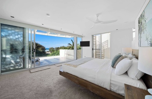 Marcoola House | Absolute Beachfront Marcoola with Private Pool
