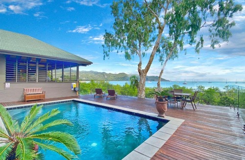 Horseshoe Bay House | Absolute Beachfront
