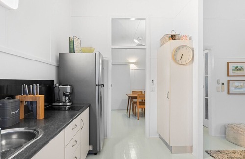 Newell House | Absolute Beachfront Home with 2 Dwellings | White & Black Cockatoo