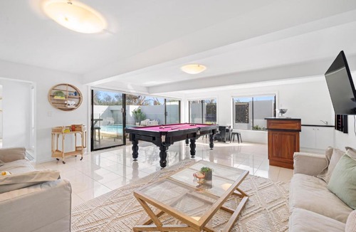 Rosebud House | Absolute Beachfront - Luxury Accommodation in Rosebud