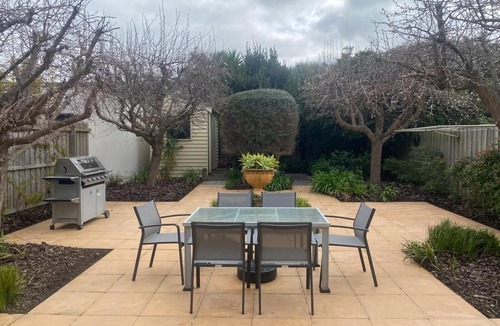 Torquay House | Absolute Beachfront Retreat on The Esplanade