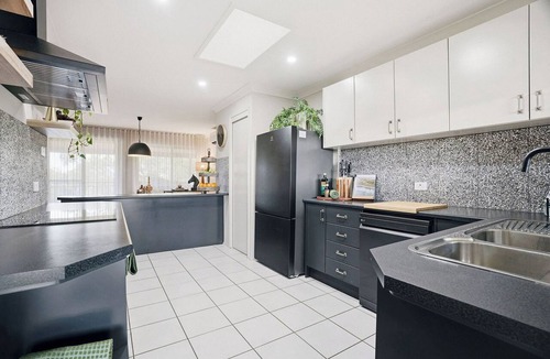 Lake Munmorah House | Absolute Lakefront Luxe Retreat | Sleeps 10 | 3 Decks + Pool Table