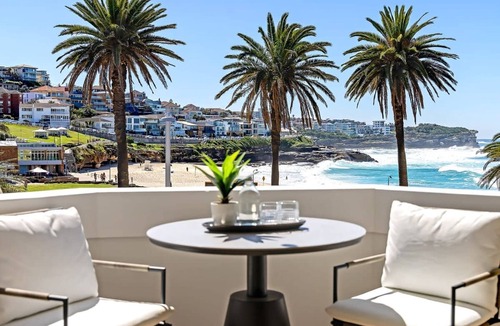 Bronte Apartment | Absolute Seafront Bronte