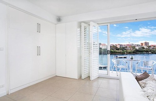 Kurraba Point Apartment | Absolute Water Front Sydney Harbour Studio BADEN