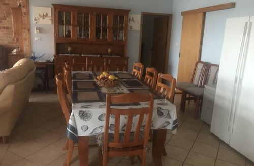 Greenwell Point House | ABSOLUTE WATERFRONT 4 BEDROOM HOUSE SLEEPS 10.