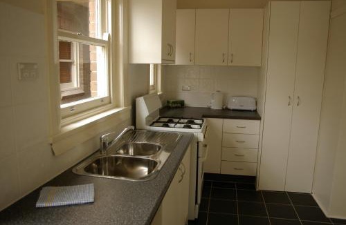 Rockdale Apartment | Accommodation Sydney Rockdale - 2 Bdr Pet Friendly Budget Apartment