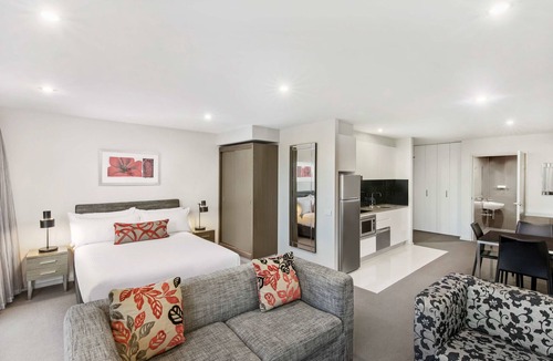 Dickson Hotel | Adina Serviced Apartments Canberra Dickson