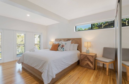 Merimbula House | ADS On Collins - 4 Bedroom Pet friendly home - 3+ nights