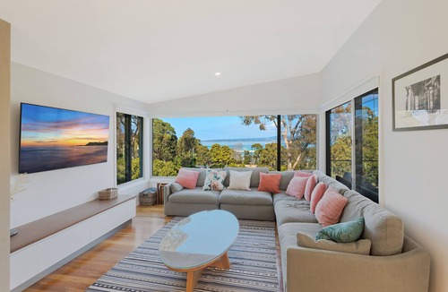 Merimbula House | ADS on Collins - 4 Bedroom Pet Friendly home - 5+ nights