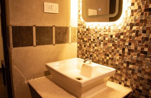 Krishnarajapura Hotel | Aira Suites