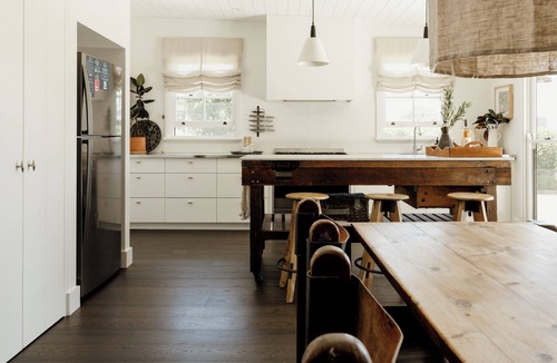 Central Mudgee Cottage | Airdrie Storybook Country Cottage Charm